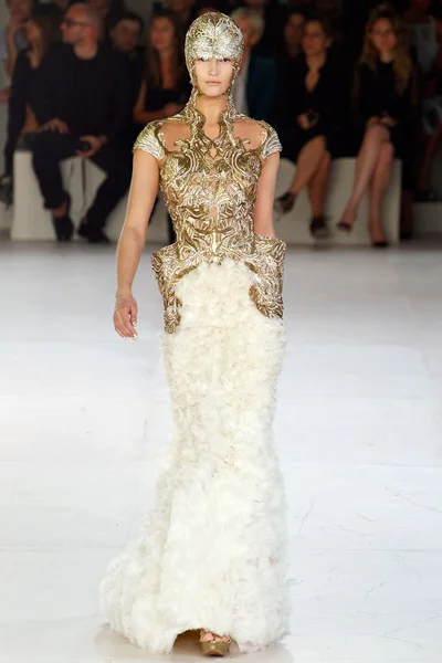Look 31
